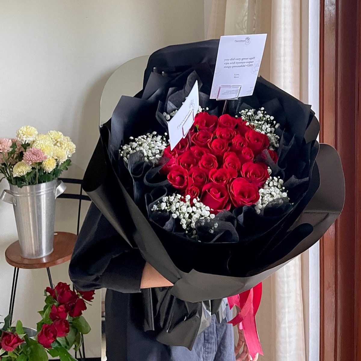 Round Bouquet Roses view 6