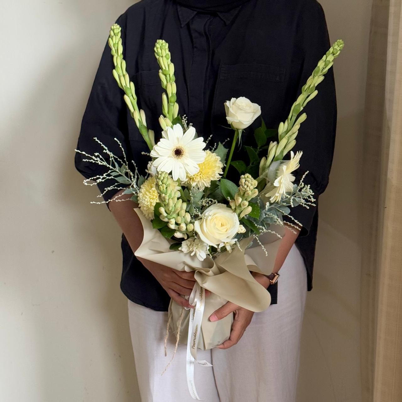 Barakah - Flower Vase bouquet